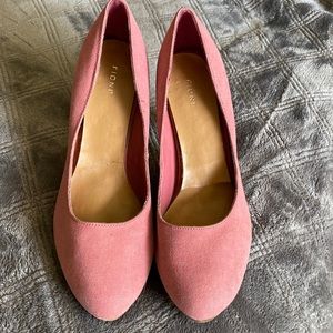 Women’s high heels, pink fabric, 3 1/2 inch heel.